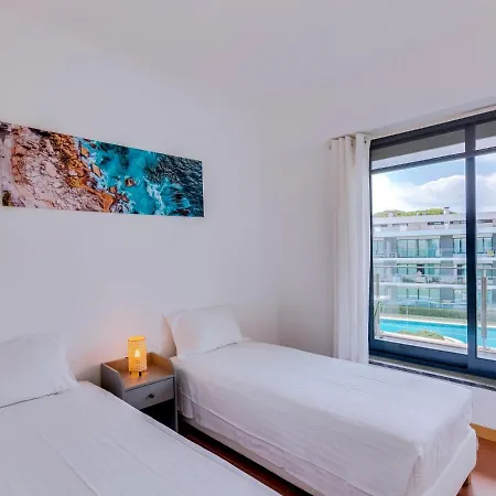 Al - Golf Club Modern Apartment