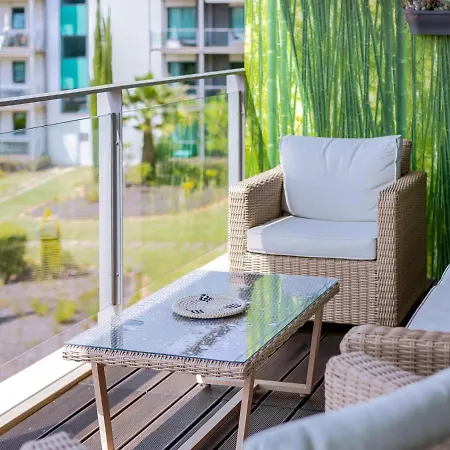 Al - Golf Club Modern Apartment