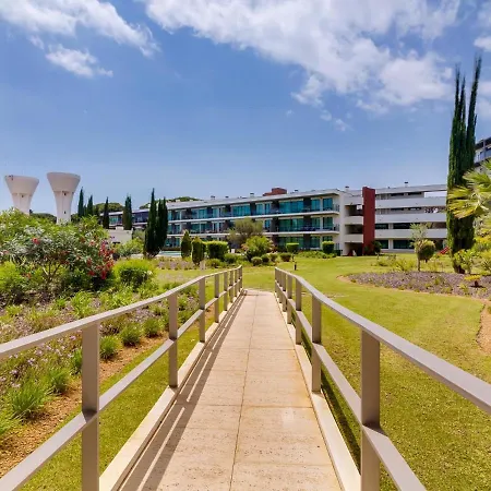 Al - Golf Club Modern Apartment *